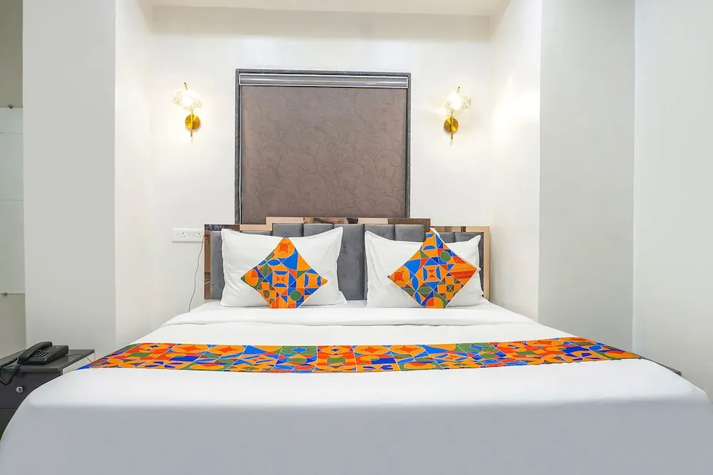 Fabhotel Hill Top Inn