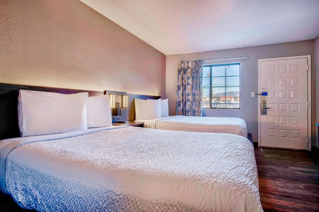 Motel 6-Kingman, AZ - Route 66 East