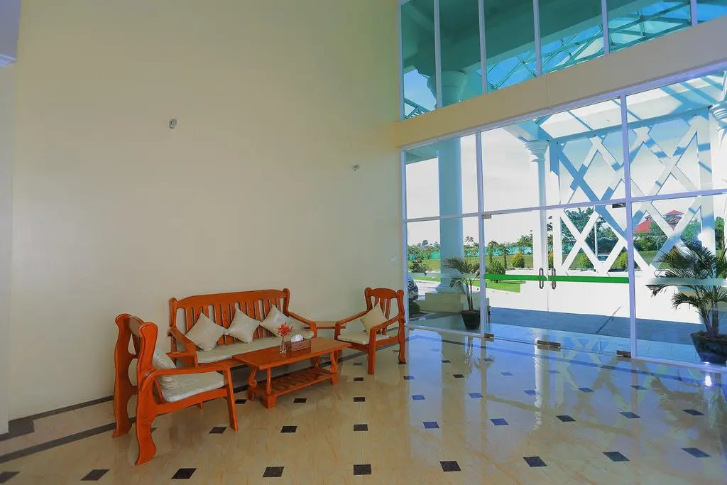 Apex Hotel