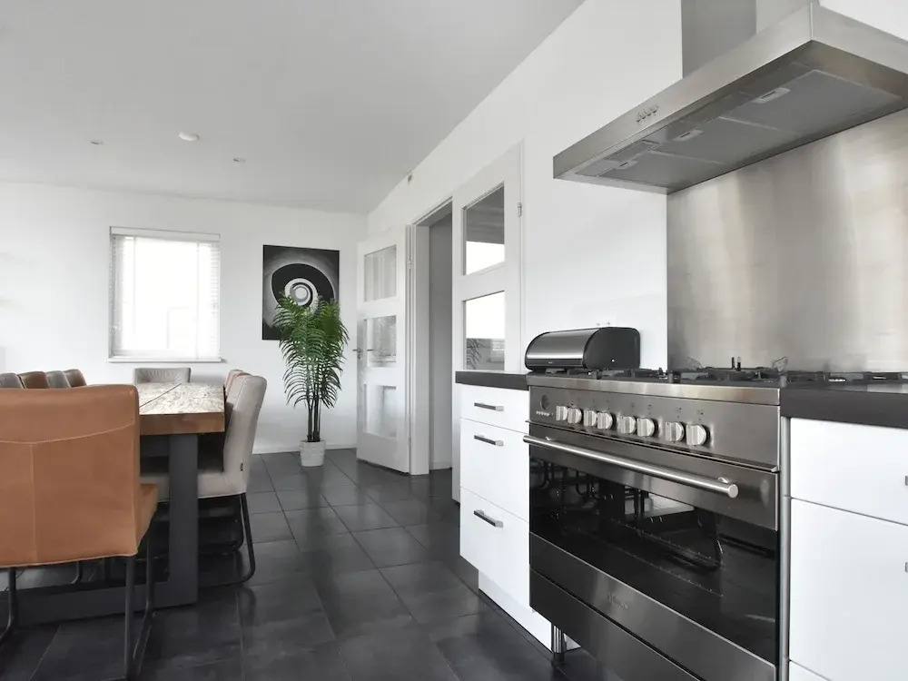 Modern Villa in Harderwijk with Hot Tub