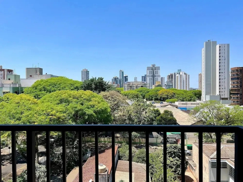 Aptos 1 ou 2 quartos no Centro com Piscina e Academia