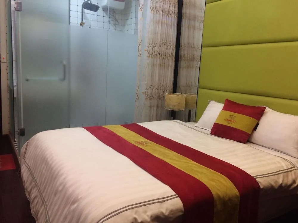 Queen Le Dai Hanh Hotel