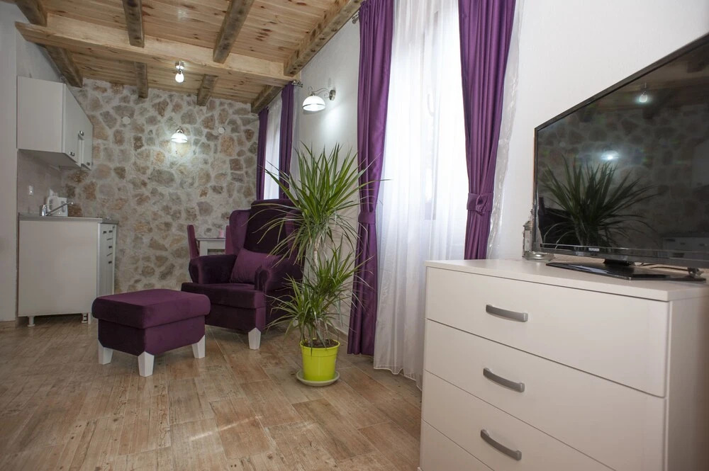 Harmonia Bungalows & Pool