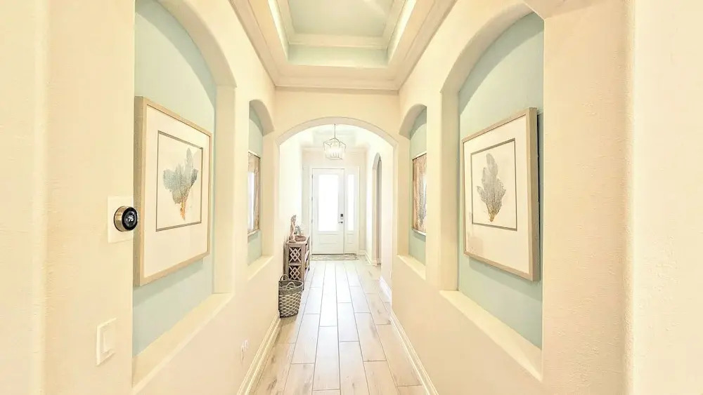 New Custom House! Private, Clean, Safe! Walk to the Beach!