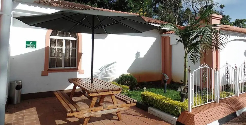 Villa Leone Boutique Hotel