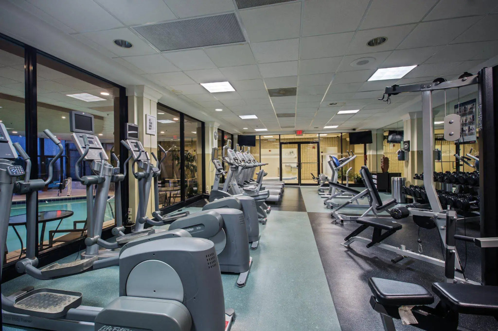Crowne Plaza Newark Airport by IHG