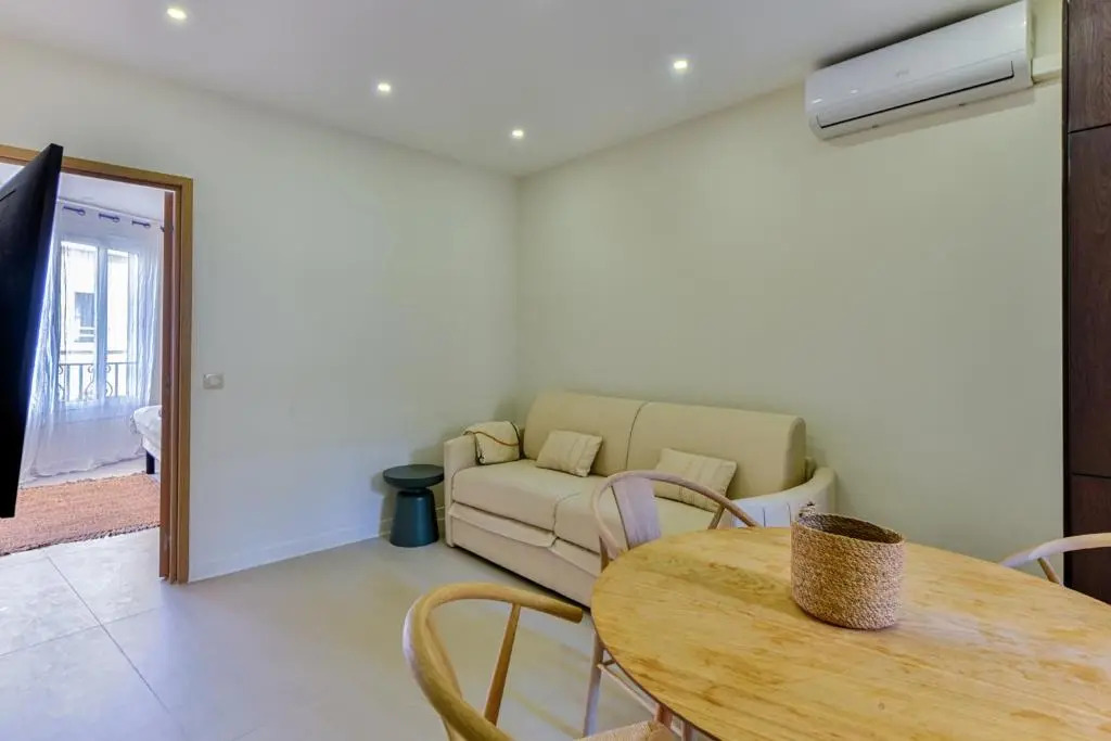 CMG Cozy appartement Juan-Les-Pins / 200m Plage