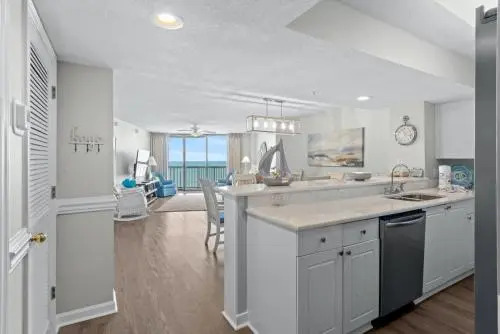 Ocean Bay Club 807 - Naturally beautiful unit with a recliner and indoor pool