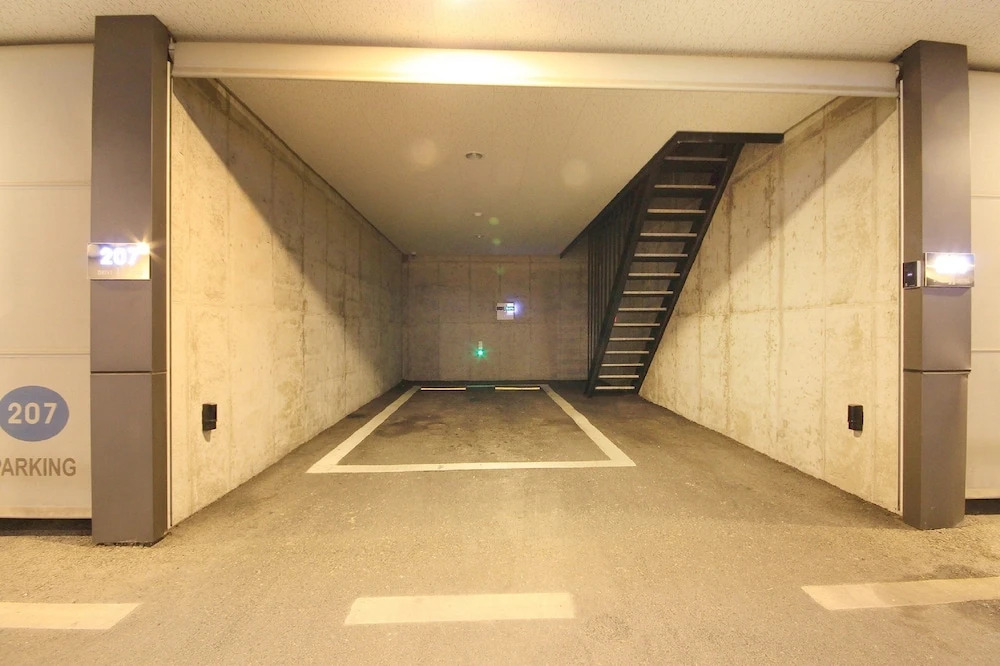 H Drive Hotel