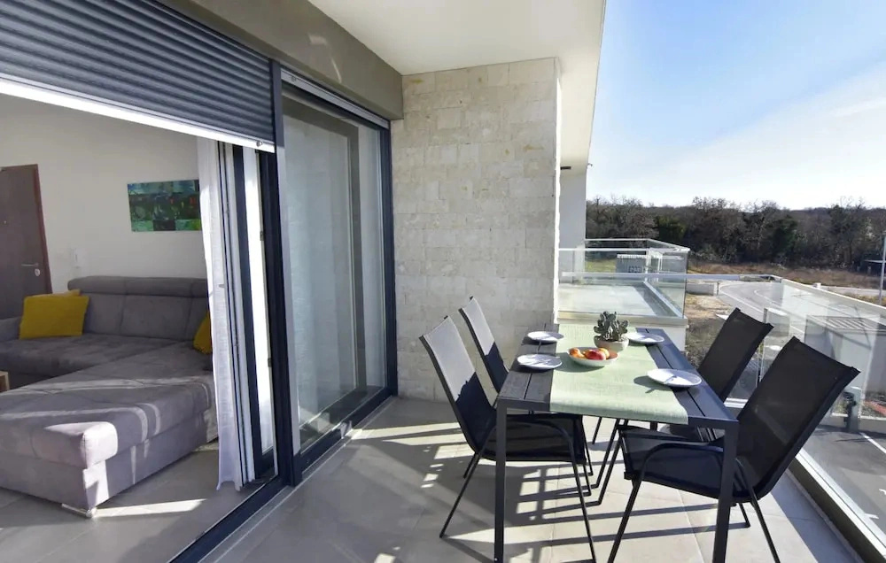 Modern Apartment Near Kanegra Beach