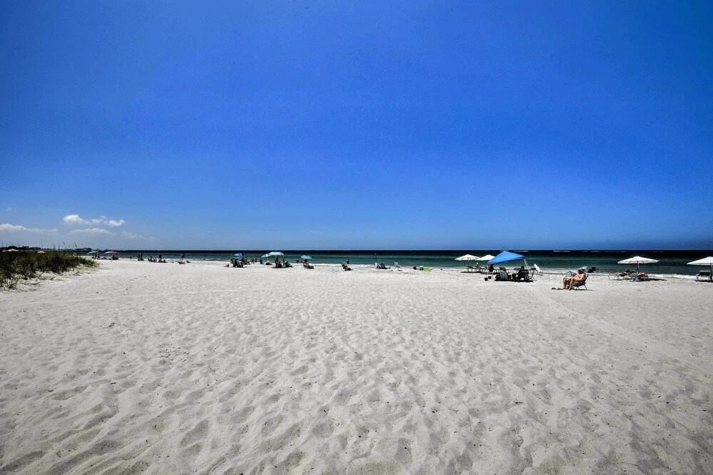 Sand, Sun & Poolside Fun! Madeira Beach Retreat