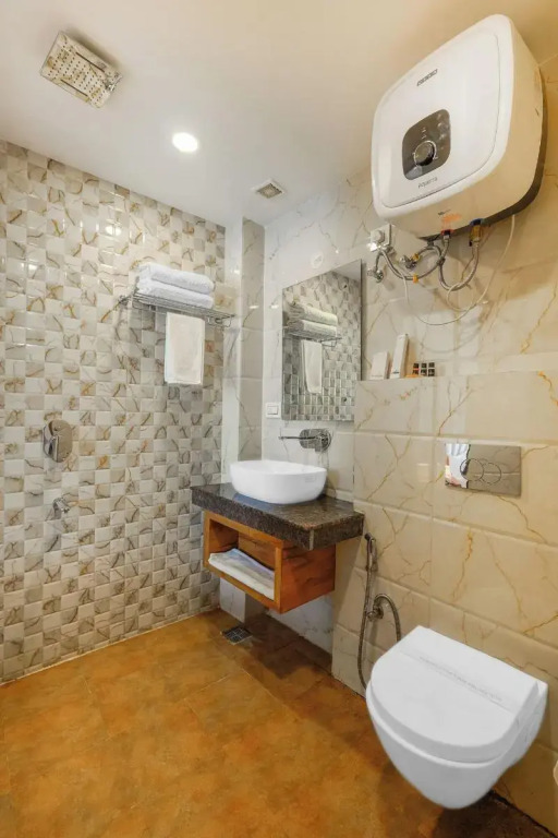 Hotel Classic Hills Bhagsunag Luxury Stay #Best Hotel in Mcleodganj #Mountain View Balcony Rooms #Spacious Parking #Prime Location in Dharamshala #Near Bhagsunag Waterfall #Top Selling Property in Mcleodganj