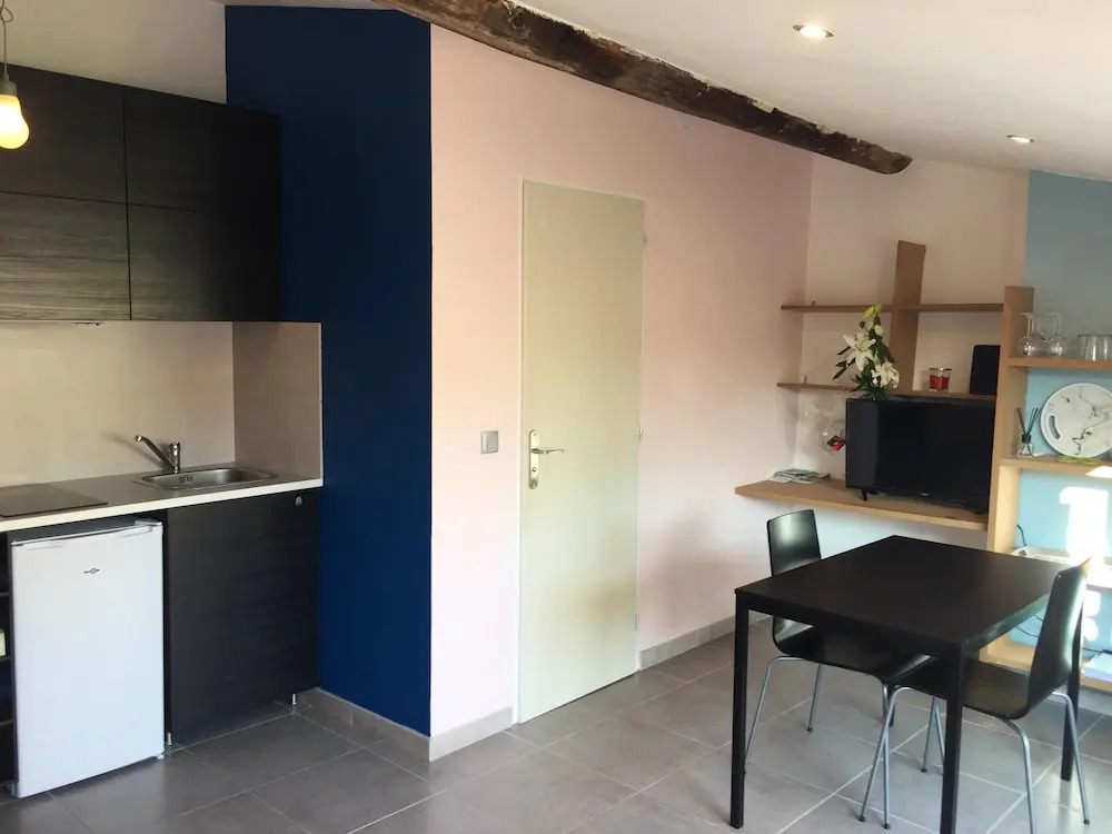 Studio in Aix-En-Provence, with Wonderful City View, Furnished Terrace And Wifi