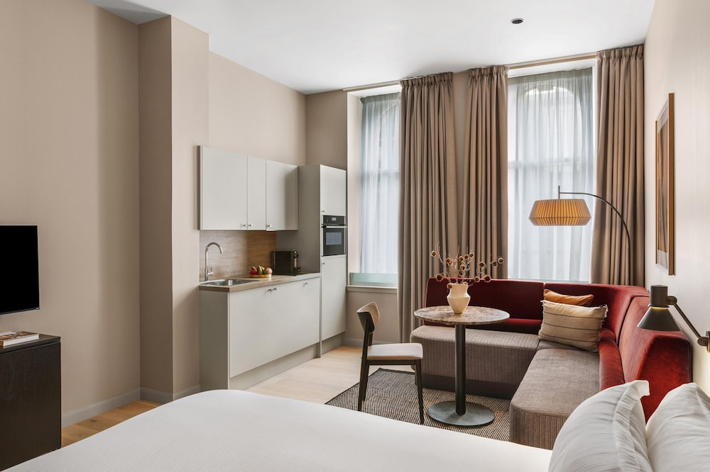 VCity Suites at The Teacher