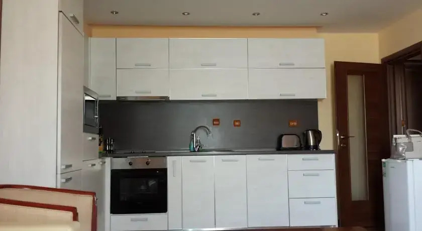 Yana Apartments