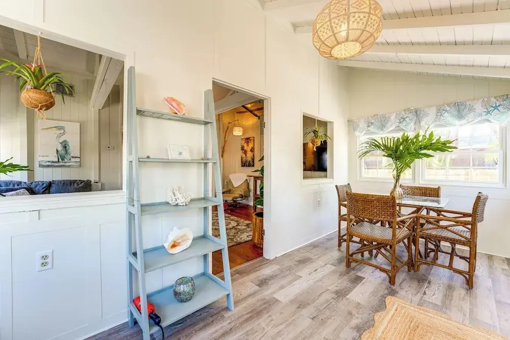 1 Block to Treasure Island Beach: Gem w/ Hot Tub
