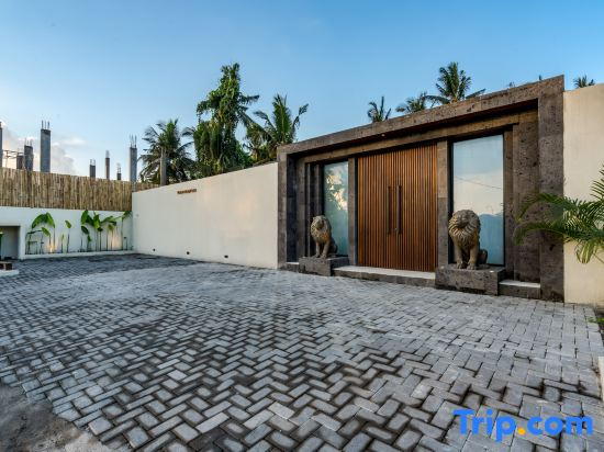 Villa Golden Lion by BaliSuperHost