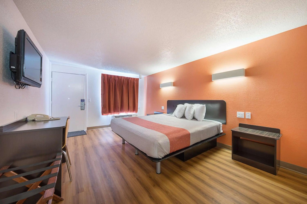 Motel 6-Hamburg, NY