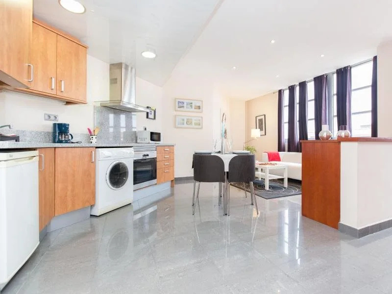 AinB Universitat Apartments