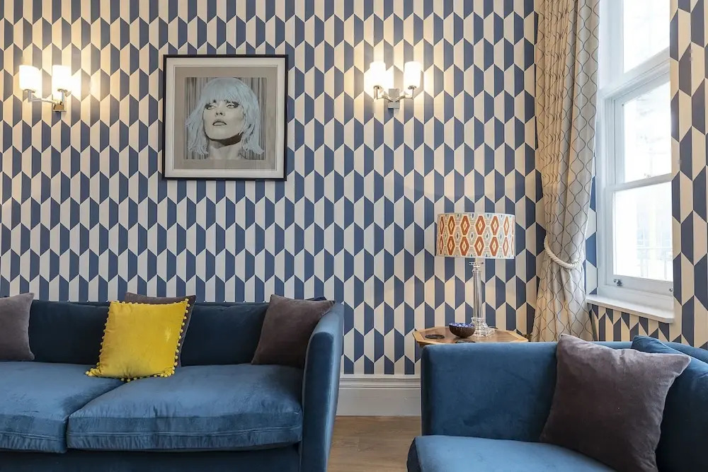 JOIVY Gorgeous 3-bed maisonette in Westbourne Green with patio