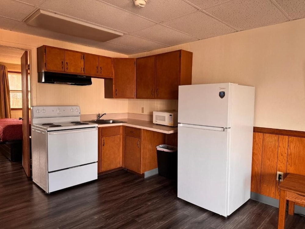 Coachman Motor Lodge