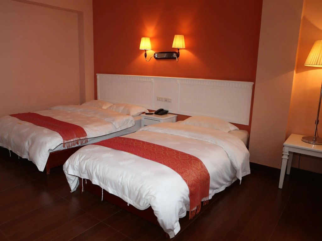 Lucy's Hotel