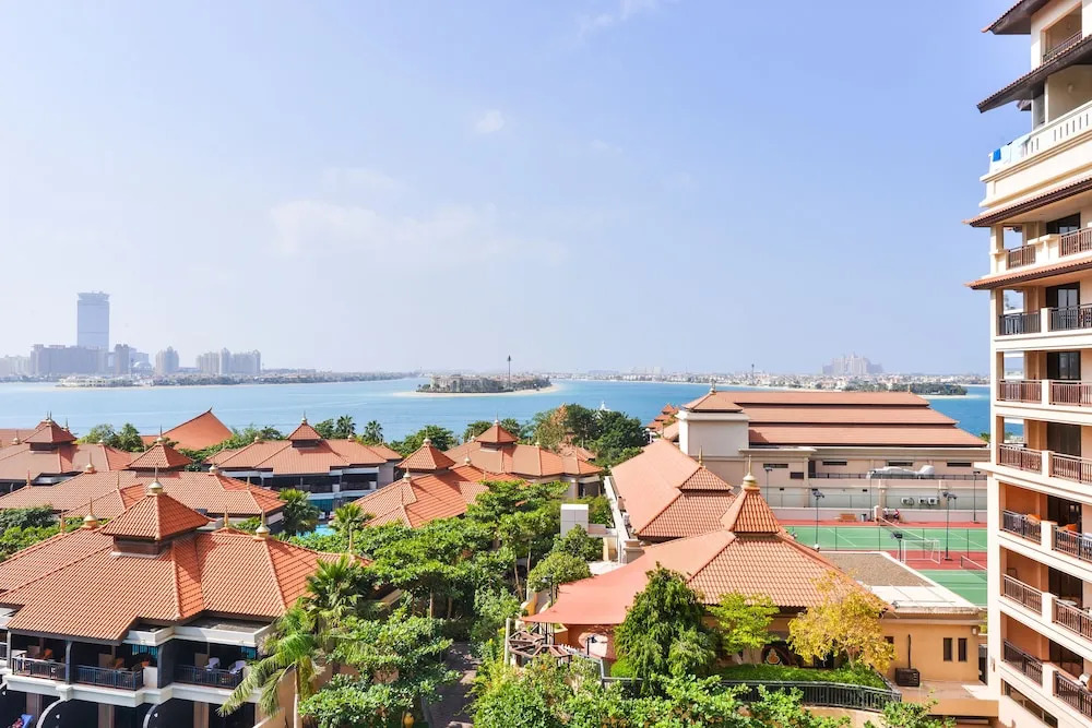 Anantara Residences - Beachfront - Private Beach and Lagoon Pool