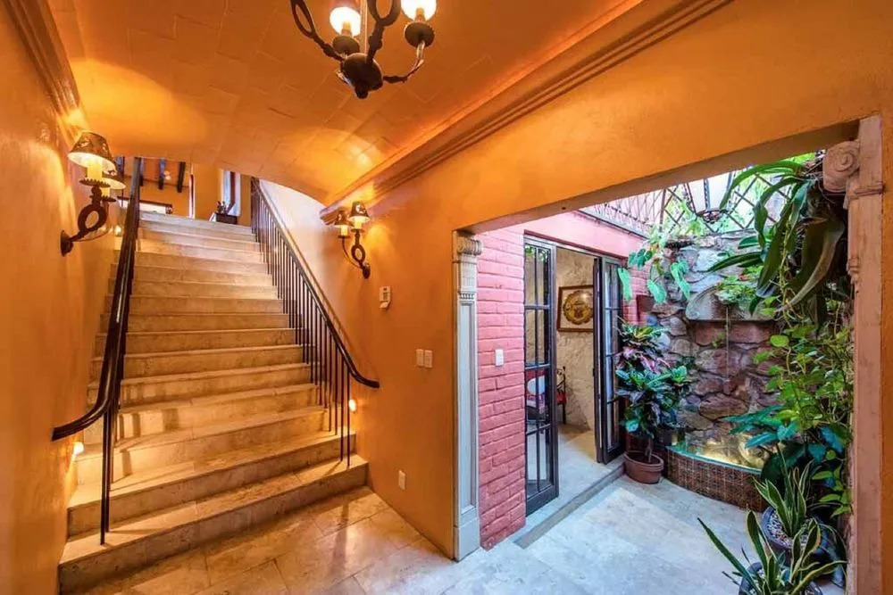 Villa Lola