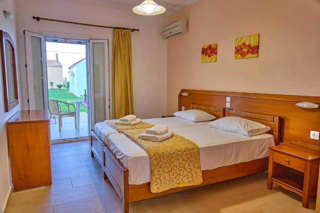 Beachside Bungalows Acharavi Corfu