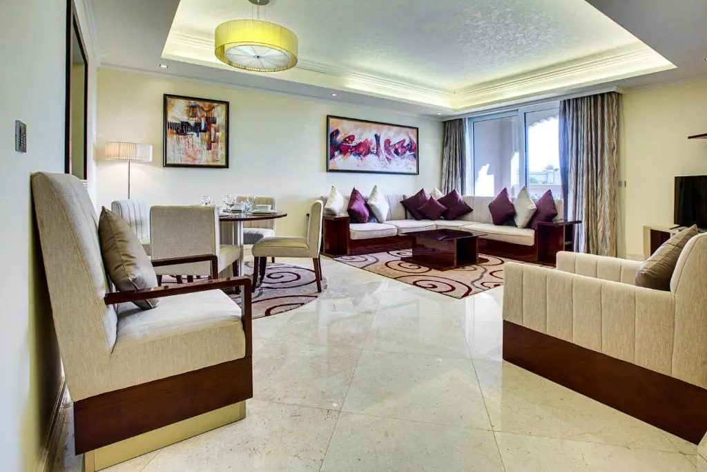 TAJ 5* Palm Jumeirah apartment with beach access