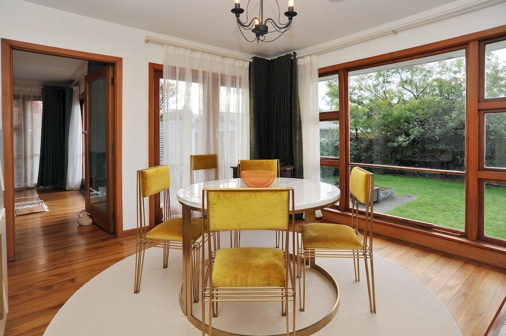Woodbury Villa