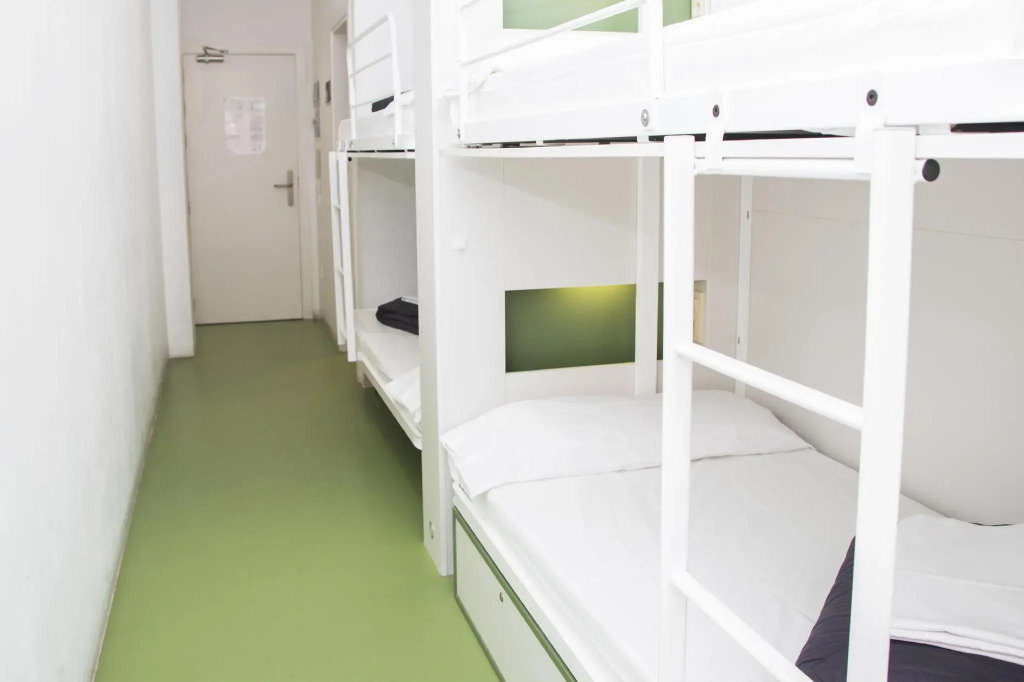 Sant Jordi Hostels Rock Palace