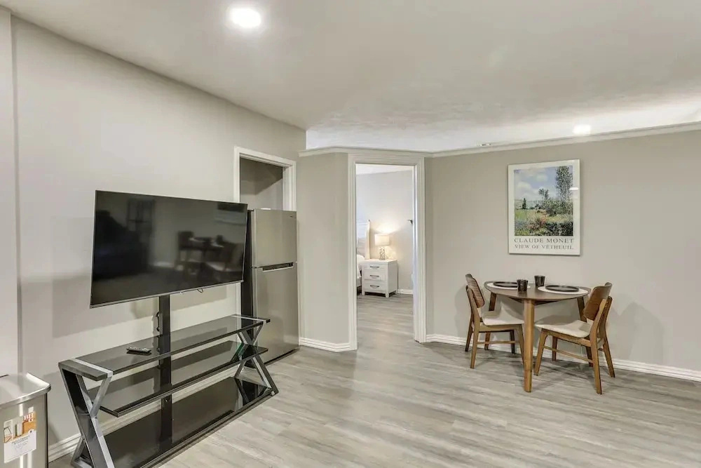 Oakland City Apartment: Close to Dtwn