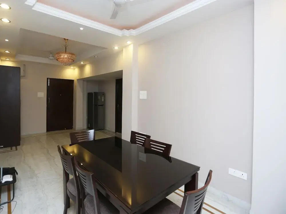 B S Guest House by OYO Rooms