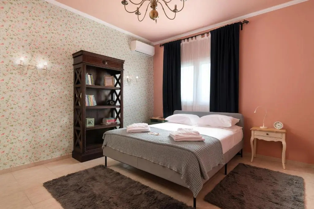 Villa - 1st Floor