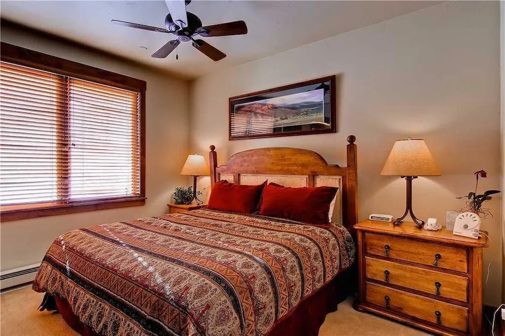 2204 Timberline Lodge, Trappeur's Crossing Apartment 2