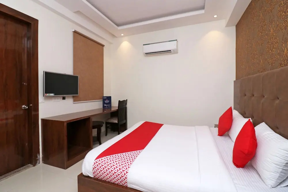 Capital O 16651 GRD SUITES