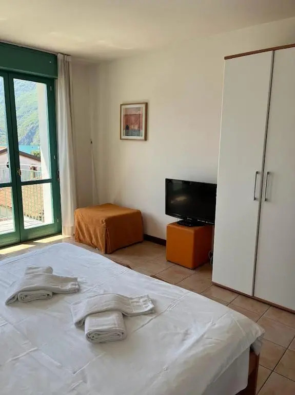 Porto Letizia one bedroom apartment T6 -4 persons Lugano Lake View