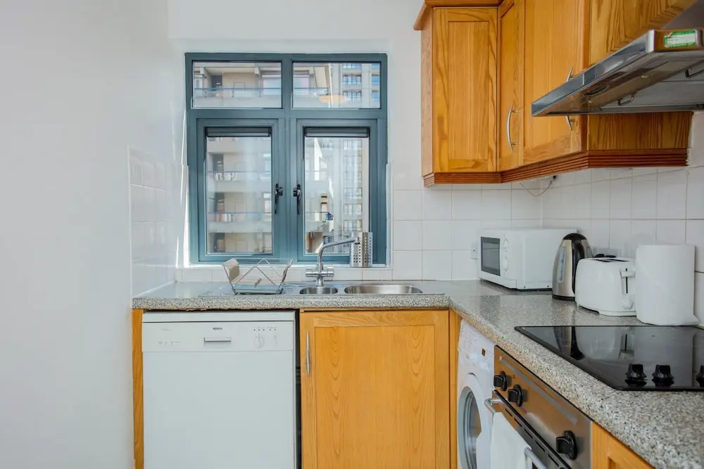 2 Bedroom Flat In East London