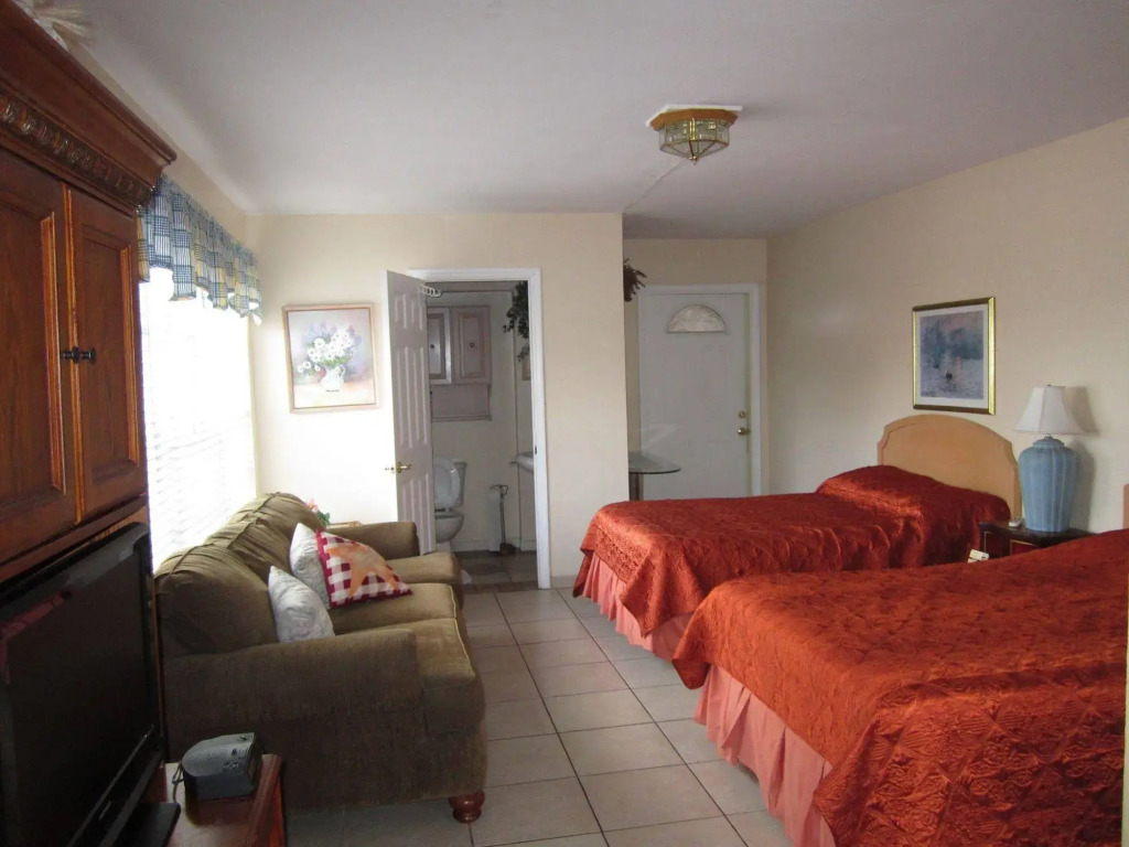Ivory Sands Beach Suites