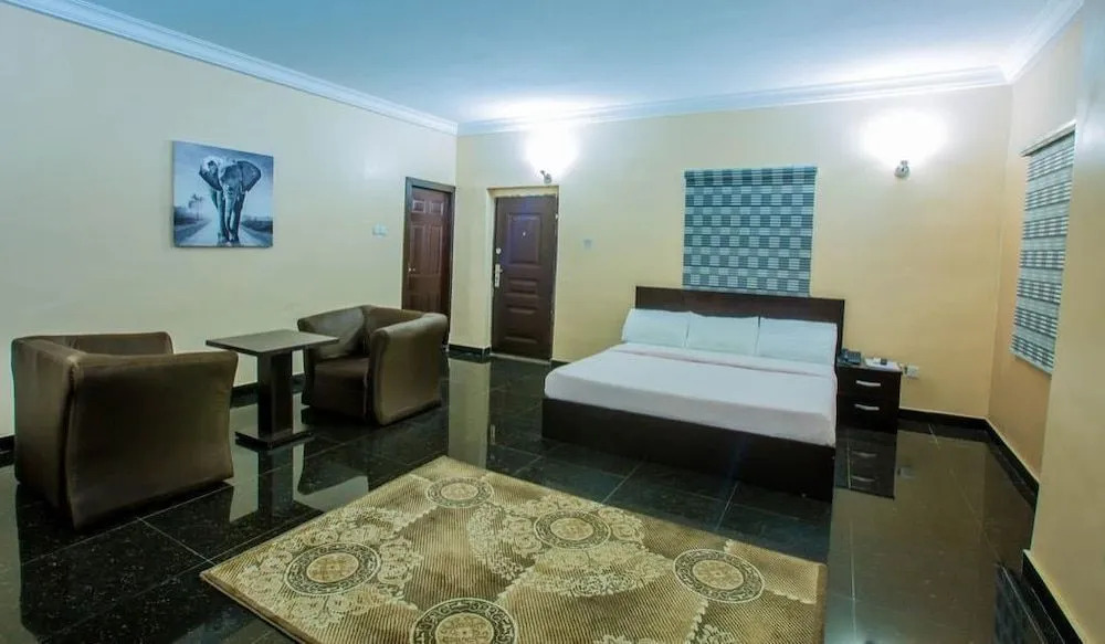 Frankeyz Haven Suites