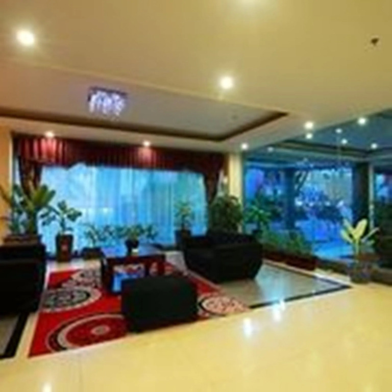 Rocky Plaza Hotel Padang