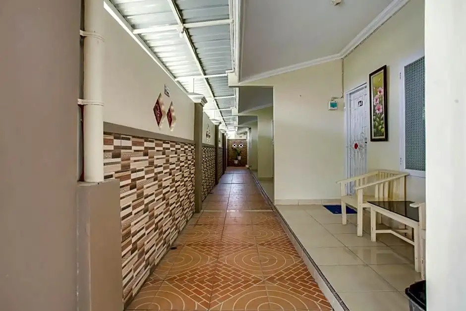 OYO 90968 Graha Family Guest House