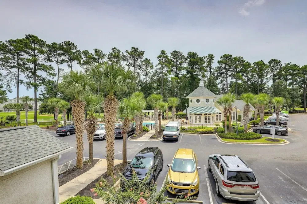 Golfer's Paradise: Myrtle Beach Condo w/ Pool!