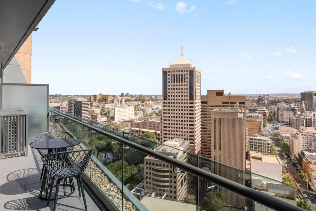 Meriton Suites Campbell Street, Sydney
