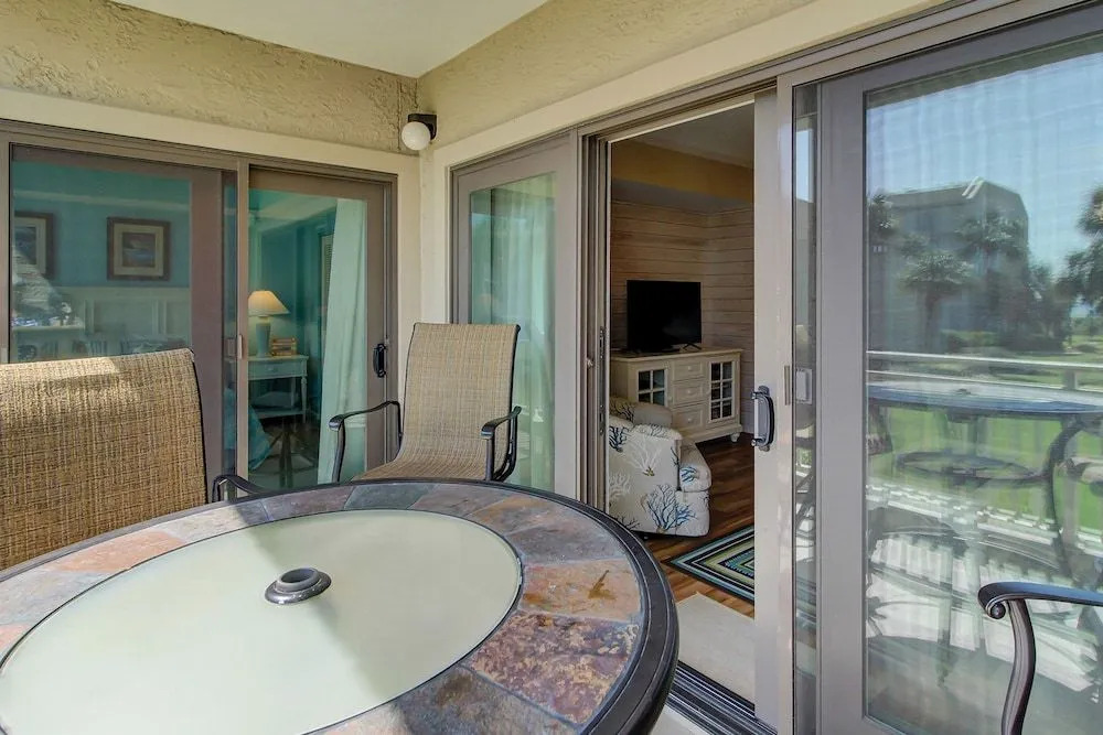 Shorewood 136 by RedAwning