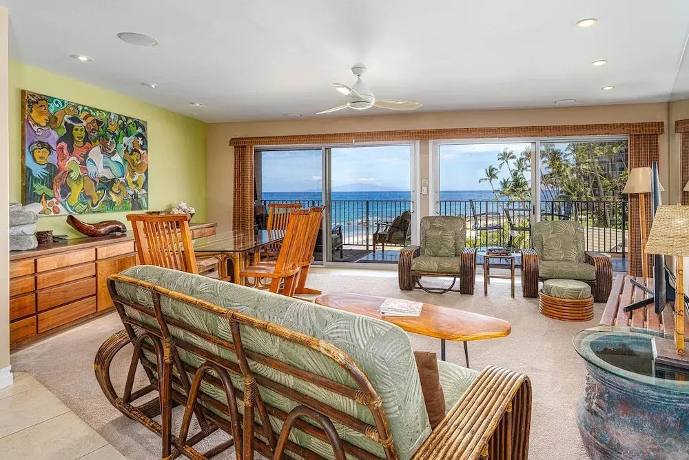 Oceanfront Hale Hui Kai 313 Large Lanai, AC, Incredible Views on Keawakapu Beach