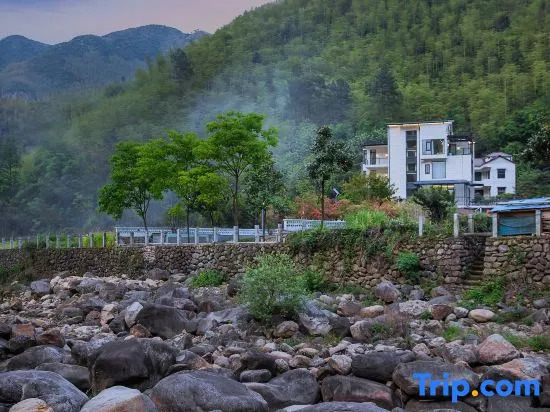 Facing the Mountain for Residence | Anji Zhuxi Mountain Wild Drift Dock Homestay