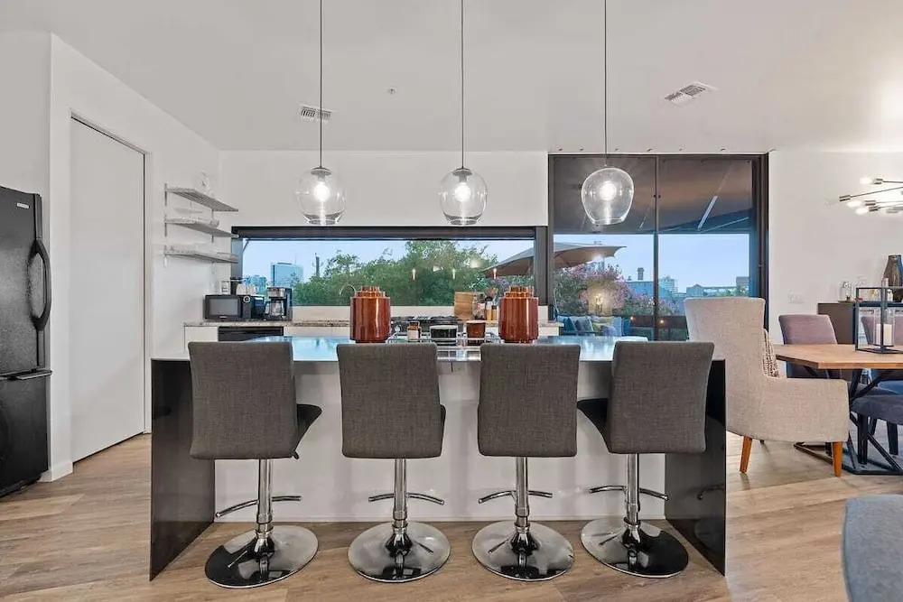 2BR Designer Condo East Downtown Austin