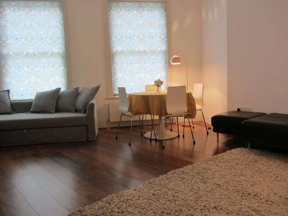 Parsons Green Lane Apartment